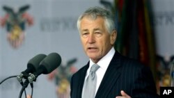 Menhan AS Chuck Hagel memberi peringatan terbuka terhadap China soal serangan dunia maya (foto: dok). 