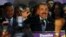 El presidente de República Dominicana, Danilo Medina, escuchó la historia de jóvenes de padres haitianos, pero nacidos en su país, discriminados por sus orígenes.