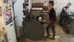 Old Machines Printing Modern Styles Make an Impression