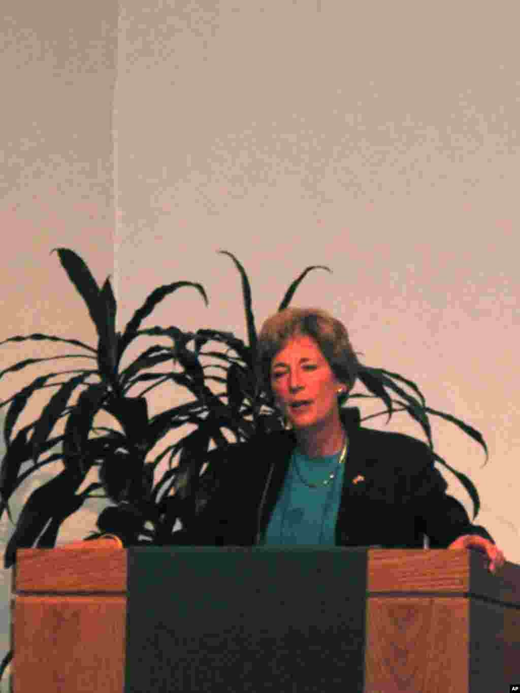 워싱턴 중앙장로교회에서 열린 횃불기도회에서 연설하는 수전 숄티 북한자유연합 의장