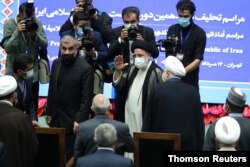 ٰابراهیم رئیسی در مراسم تحلیف در مجلس شورای اسلامی - عکس آرشیوی