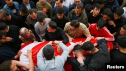 مراسم تشییع قربانیان تیراندازی مرگبار در مدرسه‌ای در جنوب ترکیه