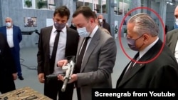 პრემიერ-მინისტრი ირაკლი ღარიბაშვილი და იოჰანან ელიგულა, სახელმწიფო სამხედრო სამეცნიერო-ტექნიკურ ცენტრ „დელტაში“, 2022 წლის ოქტომბერი