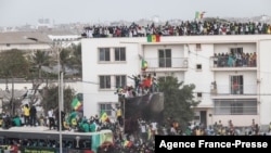 Les supporters sénégalais se sont déplacés en grand nombre pour accueillir leurs Lions de la Téranga, l'équipe nationale de football, le 7 février 2022 à Dakar.