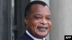 Président Denis Sassou N'Guesso na ndako ya mosala ya mokonzi ya France, Palais de l'Elysée, Paris, 3 septembre 2019.