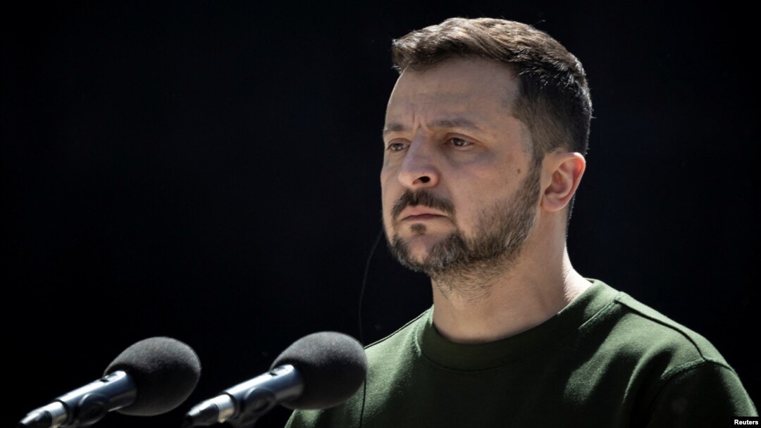 Потребно ни е значително забрзување на снабдувањето за опипливо да ги подобриме способностите на нашите војници, рече Зеленски