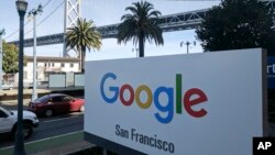 Papan petunjuk kantor Google di San Francisco, AS. (Foto: dok).