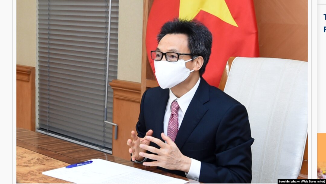 Phó thủ tướng Vũ Đức Đam họp trực tuyến với Giám đốc WHO khu vực Tây Thái Bình Dương Takeshi Kasai vào ngày 17/6/2021. 