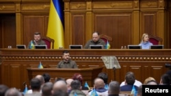 Tổng thống Ukraine Volodymyr Zelenskiy tham dự một phiên họp của Quốc hội tại Kyiv, ngày 22/5/2022.
