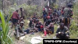 Tentara Pembebasan Nasional Papua Barat-Organisasi Papua Merdeka (TPNPB-OPM) saat berada di salah satu kawasan pegunungan Papua. 